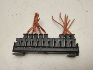  Wire connectors 