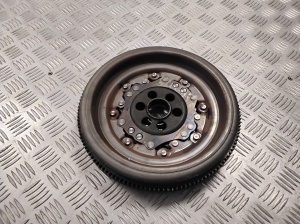  Clutch flywheel 