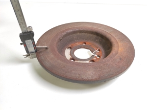  Rear brake disc 