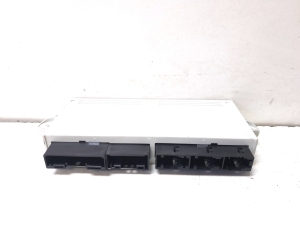  Rear side door control unit 