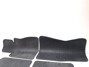  Interior mats 