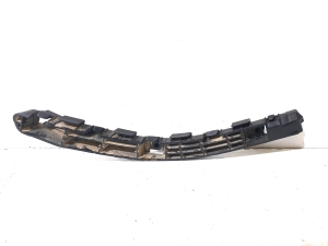 Rear bumper bracket - 866133D000
