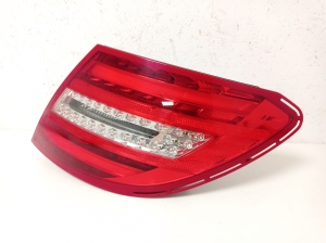 Mercedes Benz C-Class 204 (2007–2014) Eckleuchte hinten A2048205864 - 5