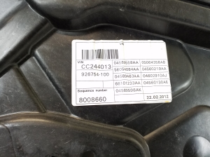 Jeep Grand Cherokee WK2 (2010–2026) Priekšējo durvju logu pacēlājs 04589598AK - 2