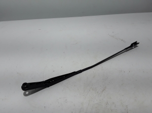  Windshield wiper blade 