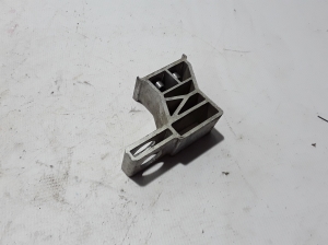   Cooling radiator bracket 