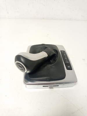 Mercedes Benz C-Class 204 (2007–2014) Käigukangi viimistlus A2042674288 - 2