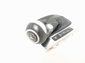 Mercedes Benz C-Class 204 (2007–2014) Käigukangi viimistlus A2042674288 - 5