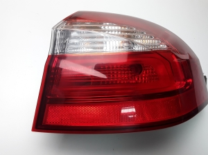 Kia Rio (2011–2017) Tagumine nurgatuli 924021W2R - 3
