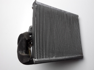 Kia Rio (2011–2017) Kliimaseadme aurusti 971401W000 - 2