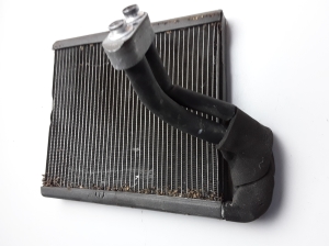 Kia Rio (2011–2017) Kliimaseadme aurusti 971401W000 - 3