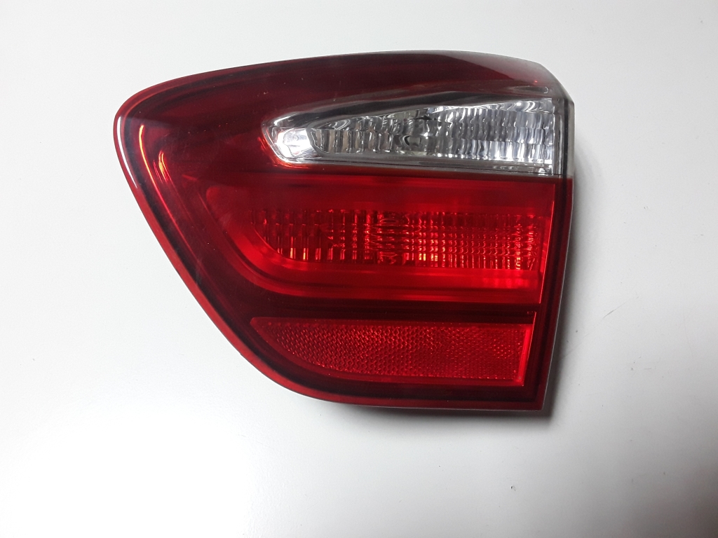 Kia Rio (2011–2017) Rückleuchte Heckleuchte innen 924041W2 Kia Rio (2011–2017) Rückleuchte Heckleuchte innen 924041W2