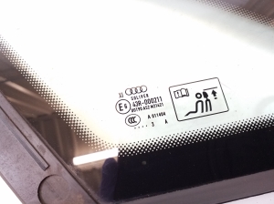 AUDI A8 D4 (2010–2017) Tagumine küljeklaas (kere) 4H4845299 - 4