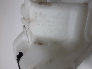 Peugeot 208 (2012–2019) Scheibenwaschbehälter vorne 9683988680 - 2