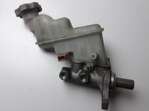   Master cylinder 