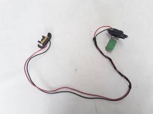 RENAULT Clio III (2005–2012) Cabin shoulder motor resistance 7701209803 - 3