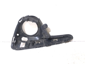  Front bumper fog lamp cover holder 