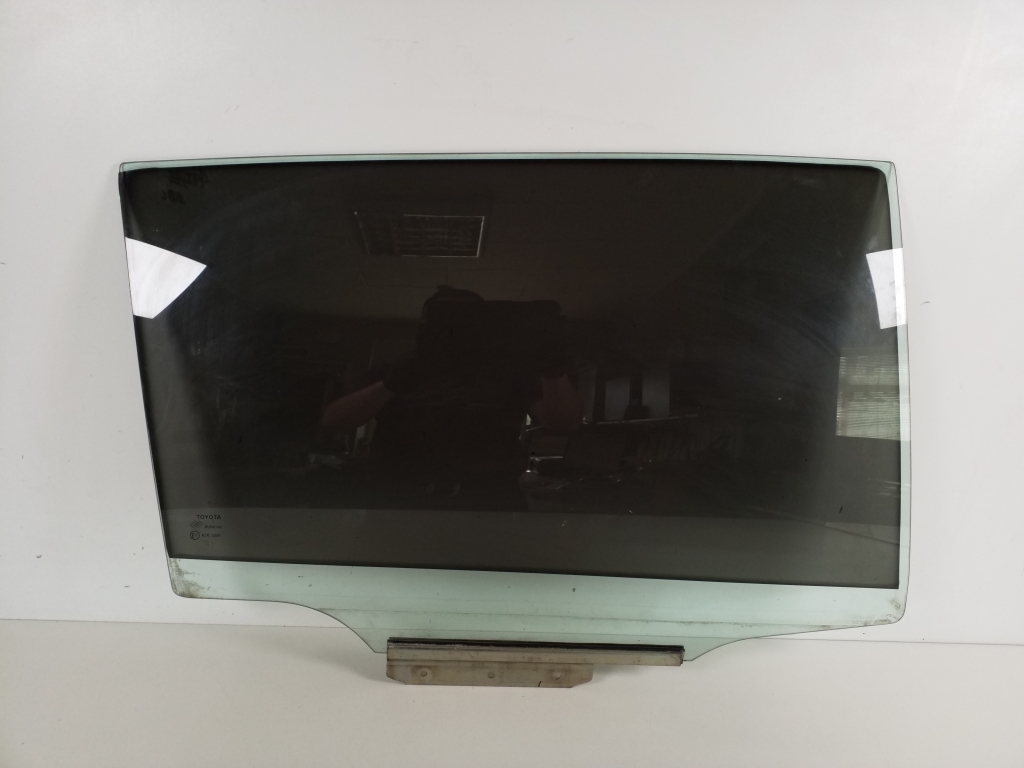 TOYOTA Verso 1 generation (2009-2015) Right Side Sliding Door Glass 681030F030 26809545