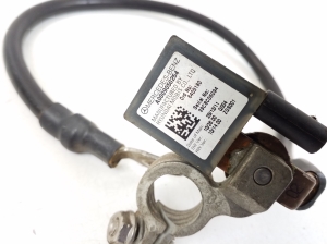 Mercedes Benz E-Class W212 (2009–2015) Miinuskaabel A0009050254 - 2