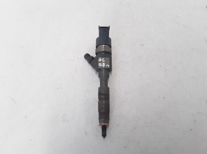  Fuel injector 