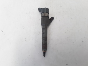  Fuel injector 