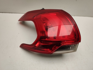  Rear corner lamp 