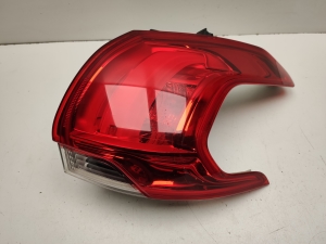   Rear corner lamp 