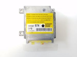 Airbagsteuergerät - MR587974