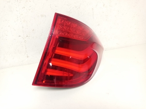  Rear corner lamp 