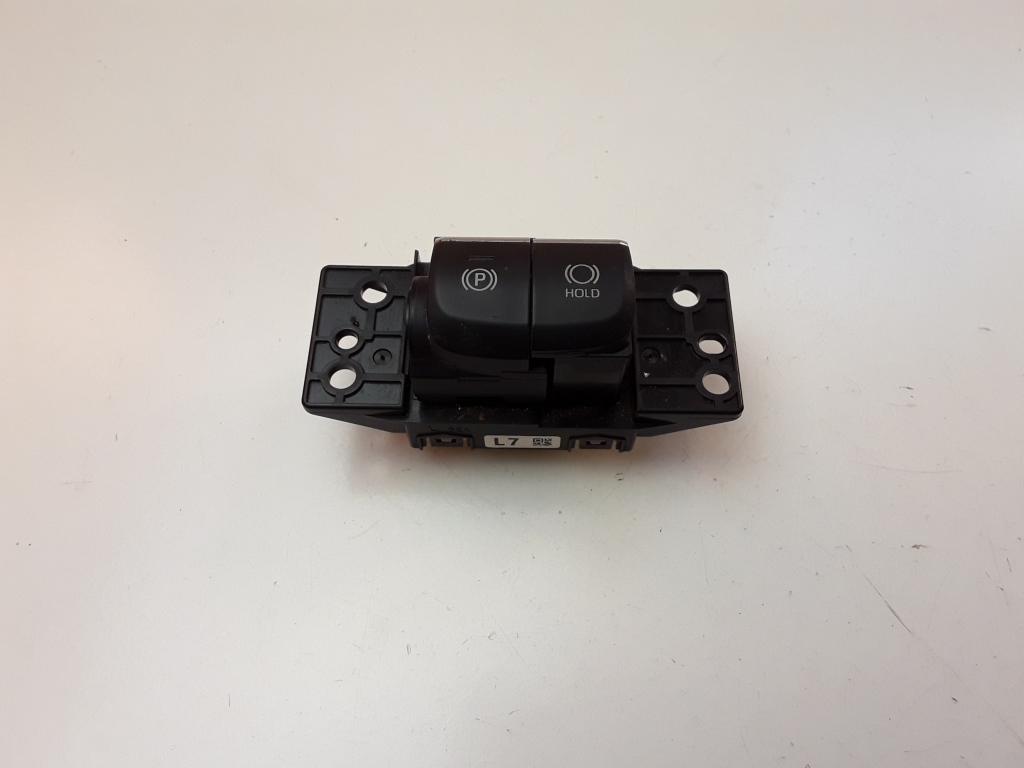 Suzuki Swace I (2020–2026) Parking brake switch 75K815 Suzuki Swace I (2020–2026) Parking brake switch 75K815