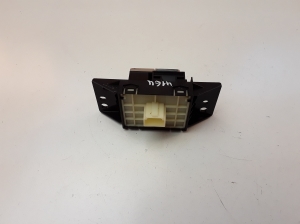 Suzuki Swace I (2020–2026) Parking brake switch 75K815 - 2