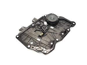 Ford Mustang Mach-E Mach-E (2020–2026) Esiukse aknatõstuki mootor CM094010-C - 3