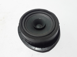   Rear side door speaker 