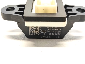 Hyundai IONIQ 5 I (2021–2026) Airbag sensor 95930-S1000 - 2