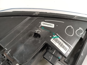 Tesla Model S S (2012–2026) Scheinwerfer und seine Teile - 3