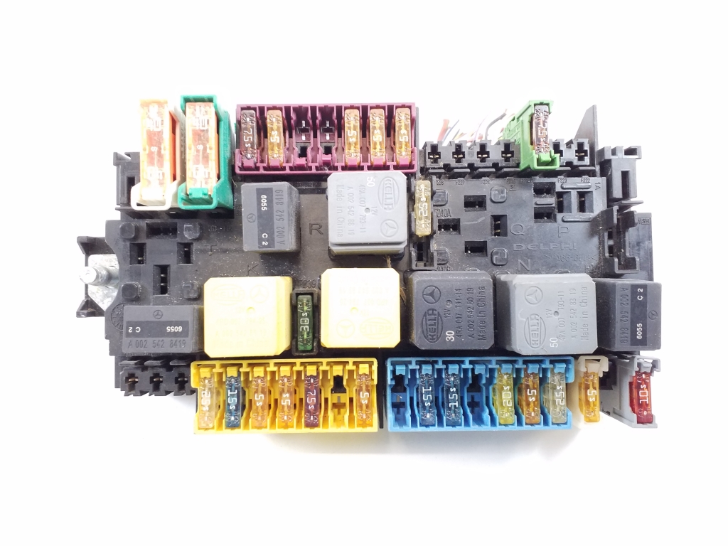 Mercedes Benz B-Class 246 (2011–2017) Fuse boxes A2469067100 Mercedes Benz B-Class 246 (2011–2017) Fuse boxes A2469067100