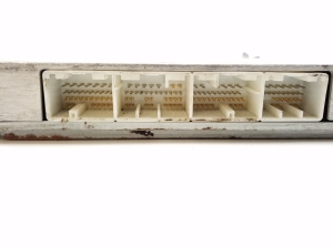 TOYOTA Avensis T25 (2003–2008) Motorsteuergerät 8966105690 - 2