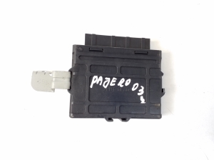 Mitsubishi Pajero III (1999–2006) ABS-ploki relee MR400420 - 3
