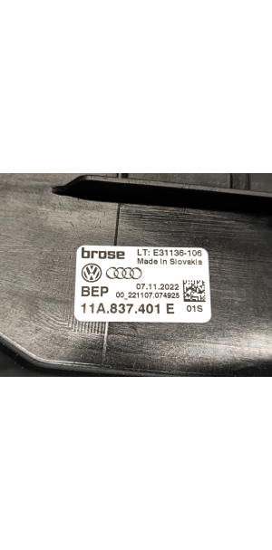Volkswagen ID.4 I (2020–2026) Priekšējo durvju logu pacēlājs un tā daļas 11A837401E - 4