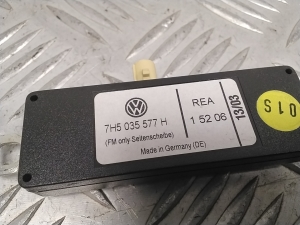 Volkswagen Transporter T5 (2003–2015) Antenna amplifier 7H5035577H - 5