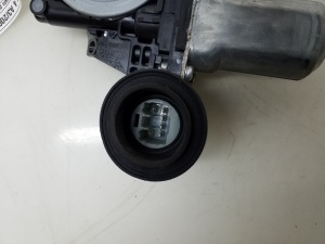 TOYOTA RAV 4 A3 (2005–2012) Aizmugurējo sānu durvju logu pacēlājs un tā detaļas - 3