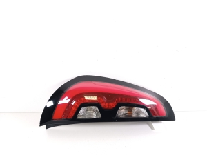  Rear corner lamp 