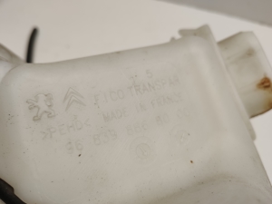 Peugeot 2008 (2013–2026) Front washer fluid reservoir 9683988680 - 3