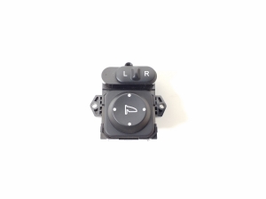 Mirror control switch