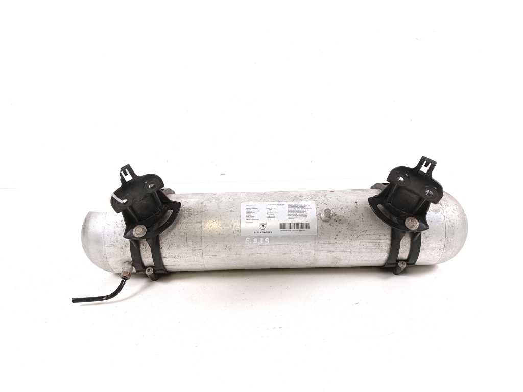 Tesla Model S S (2012–2026) Stoßdämpfer-Ausgleichsbehälter 600640800B Tesla Model S S (2012–2026) Stoßdämpfer-Ausgleichsbehälter 600640800B