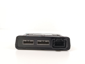 Tesla Model S S (2012–2026) Front door control unit 100310100C - 2
