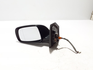  Side mirror and its details 