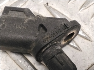 VOLVO S60 II (2010–2018) Front ABS sensor 6G9N28372CB - 4