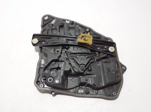 BMW 5 SERIES G30 (2016–2026) Aizmugurējo durvju logu pacēlājs 7365167 - 3