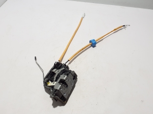 BMW 5 SERIES G30 (2016–2026) Rear side door lock 7477689 - 2